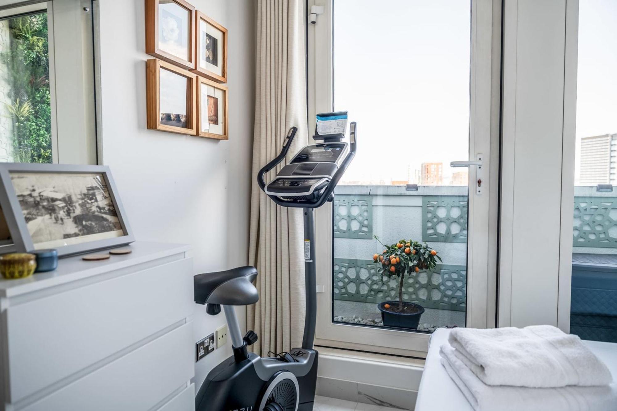 Canary Wharf Retreat With Free Secure Parking Лондон Екстер'єр фото
