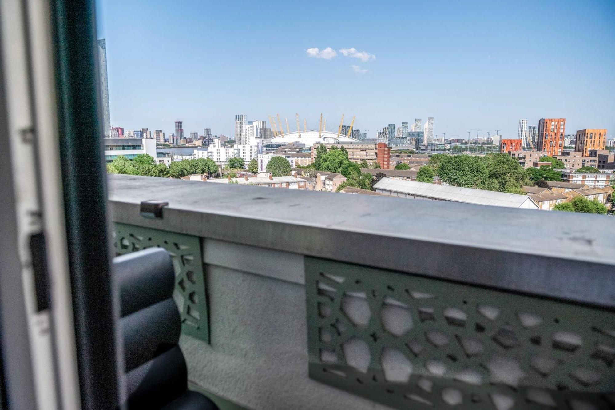 Canary Wharf Retreat With Free Secure Parking Лондон Екстер'єр фото