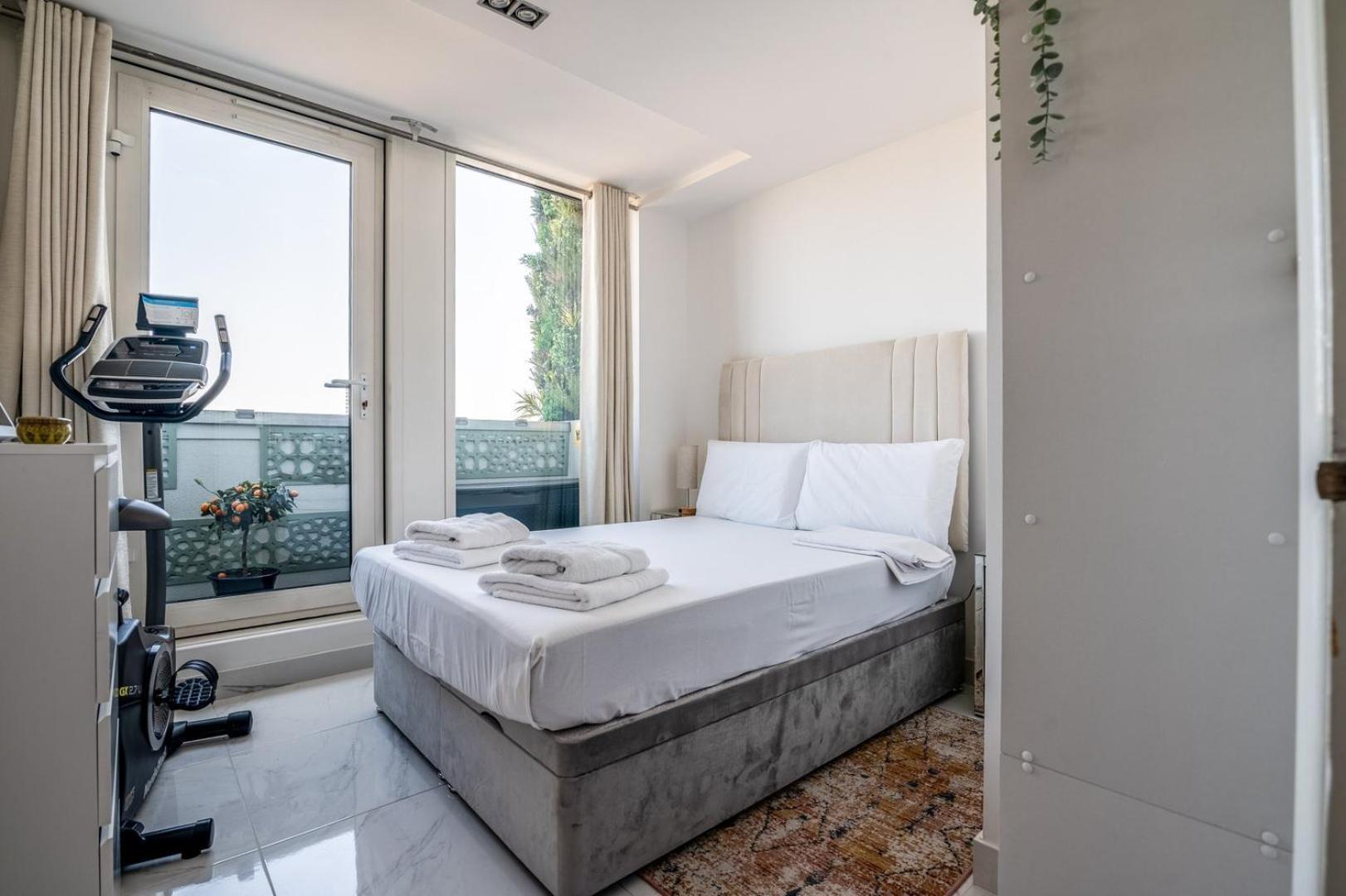 Canary Wharf Retreat With Free Secure Parking Лондон Екстер'єр фото