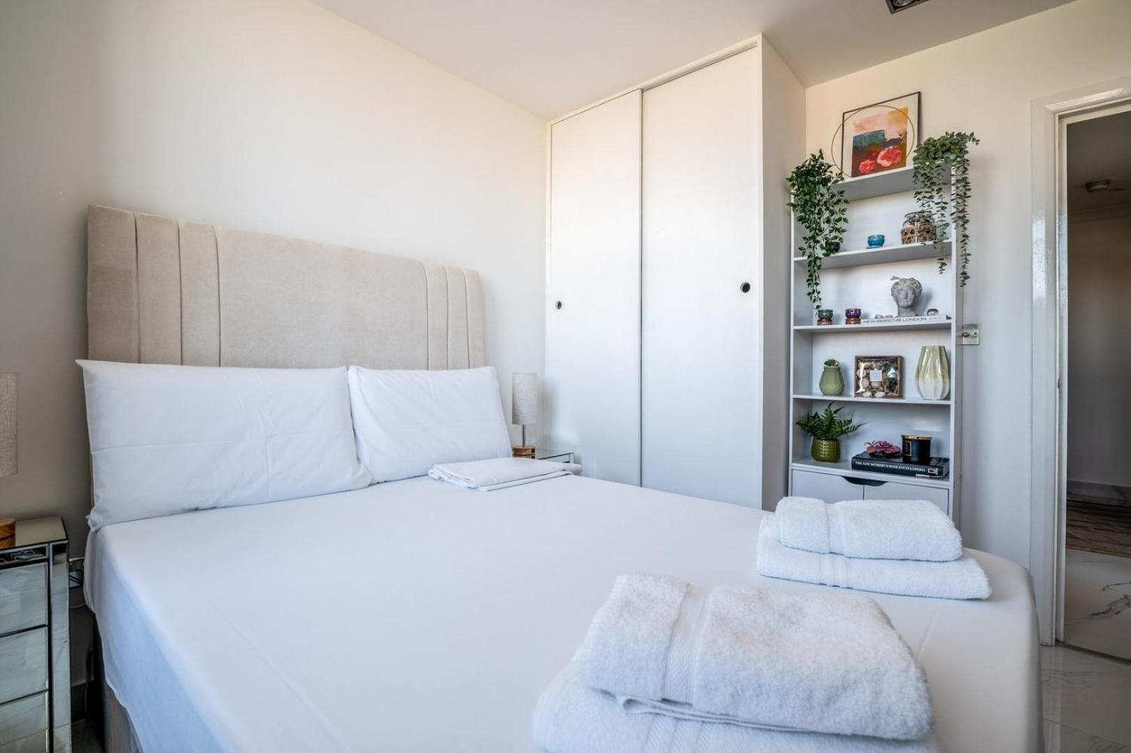 Canary Wharf Retreat With Free Secure Parking Лондон Екстер'єр фото
